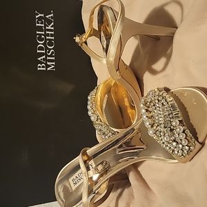 Odeilia Crystal Embellished Sandal